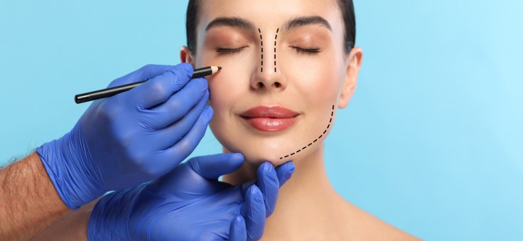 Lifting facial en Turquía: beneficios, procedimiento y coste