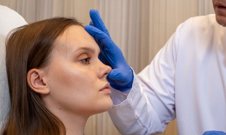 How Should Skin Care Be Performed After Rhinoplasty?